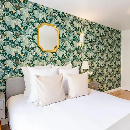 Merveil Family - Champs Elysees - Roosevelt Apartment