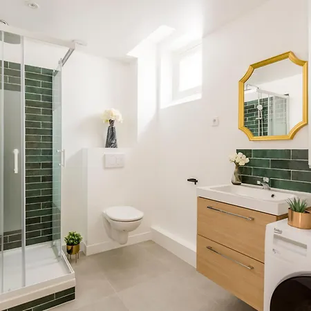 Merveil Family - Champs Elysees - Roosevelt Apartment