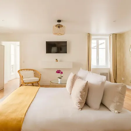 Merveil Family - Champs Elysees - Roosevelt *