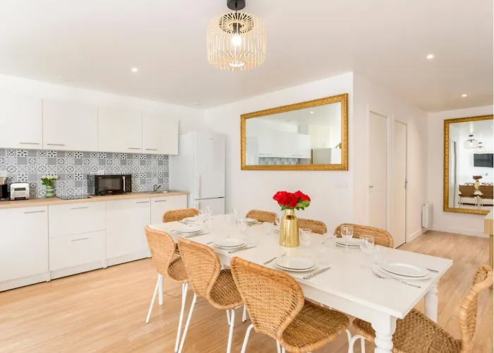 Merveil Family - Champs Elysees - Roosevelt *