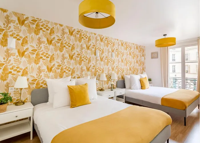 Merveil Family - Champs Elysees - Roosevelt * Parijs